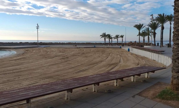 Venta - Apartamento / piso -
Torrevieja - El Acequión