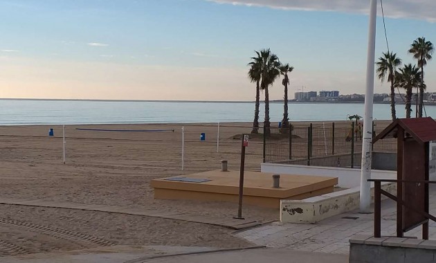 Venta - Apartamento / piso -
Torrevieja - El Acequión