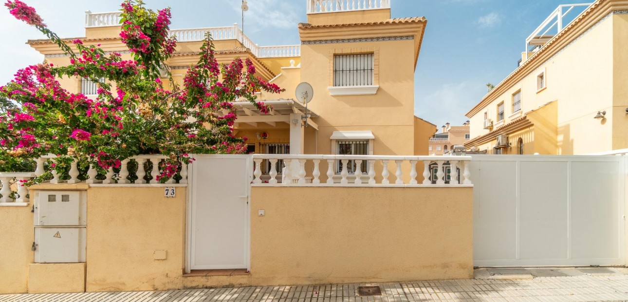 Venta - Ground Floor -
Orihuela Costa - Los Dolses