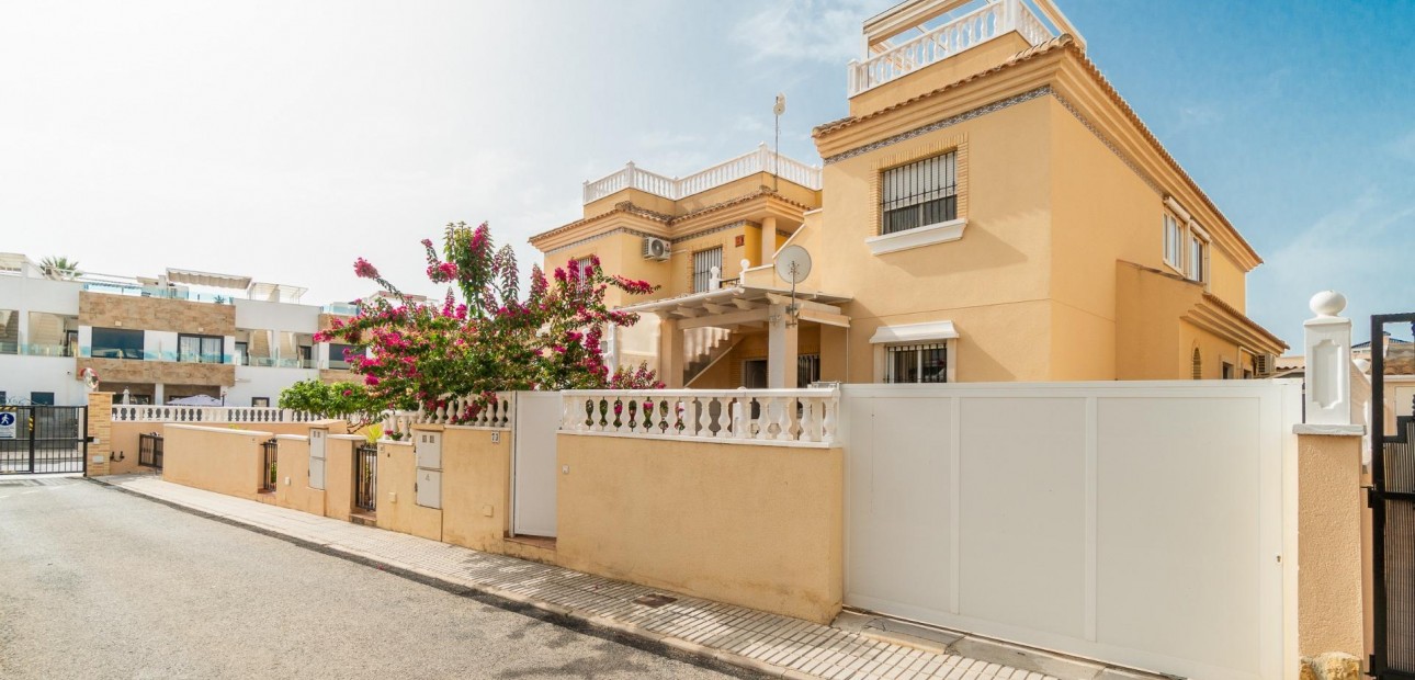 Venta - Ground Floor -
Orihuela Costa - Los Dolses