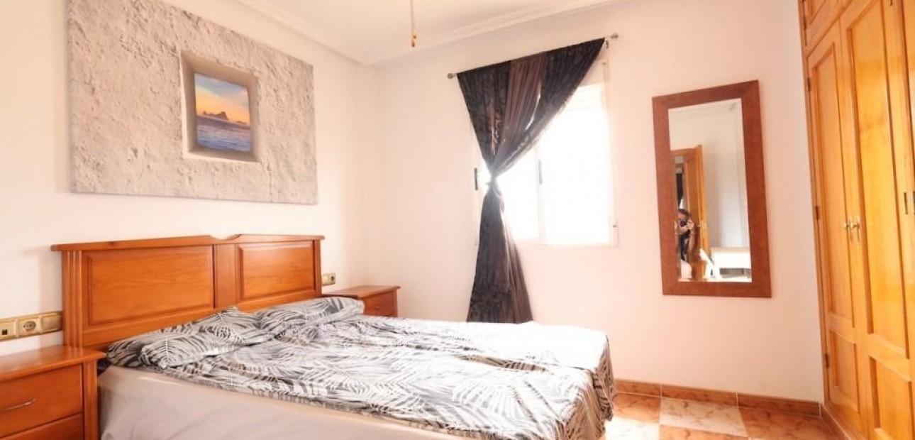 Venta - Apartamento / piso -
Orihuela Costa - La Zenia
