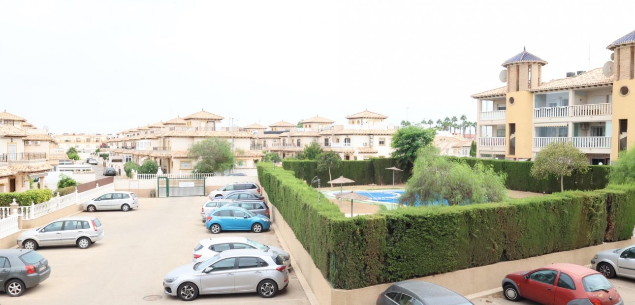 Venta - Apartamento / piso -
Orihuela Costa - La Zenia