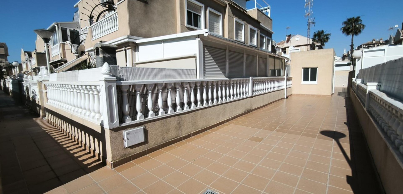 Venta - Apartamento / piso -
Torrevieja - Torreblanca