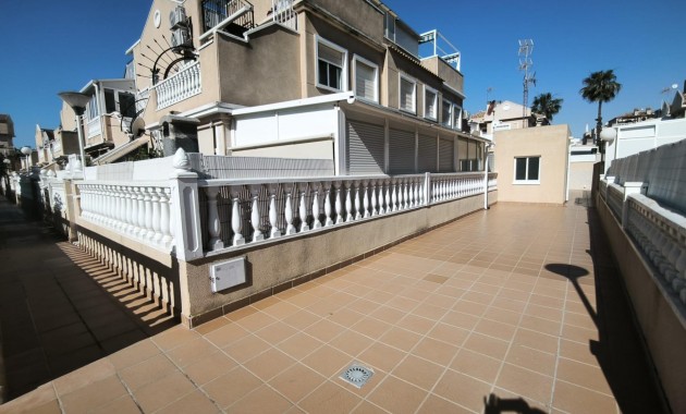 Venta - Apartamento / piso -
Torrevieja - Torreblanca