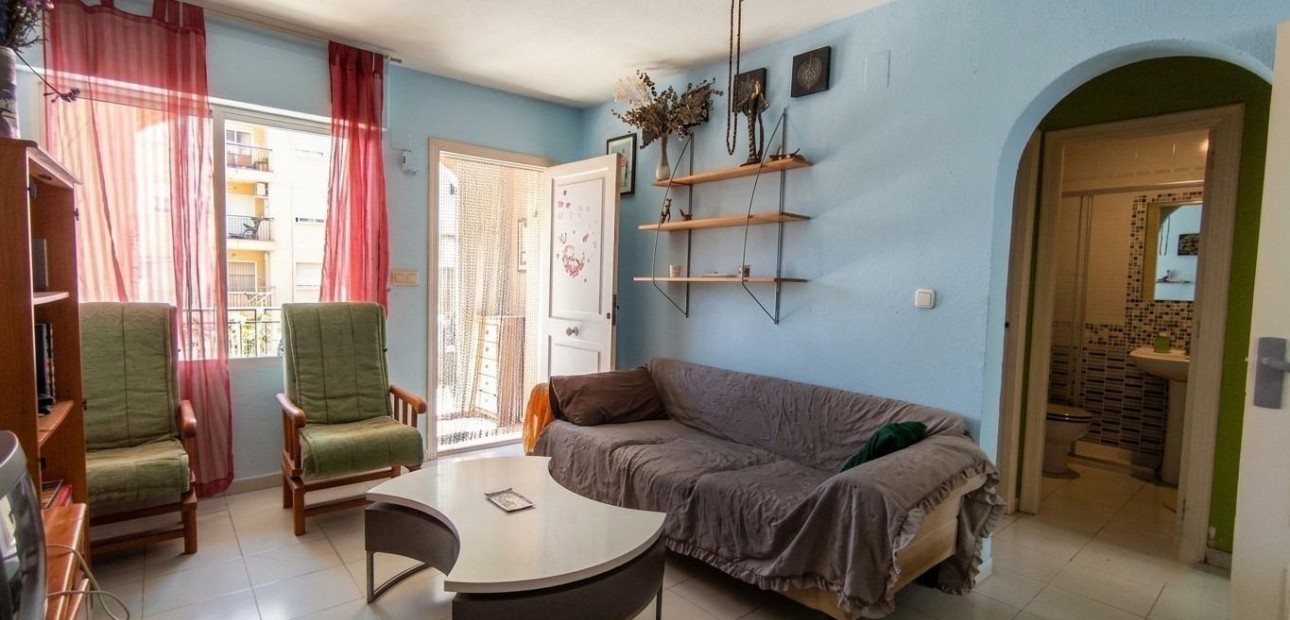 Sale - Bungalow -
Torrevieja - Los balcones