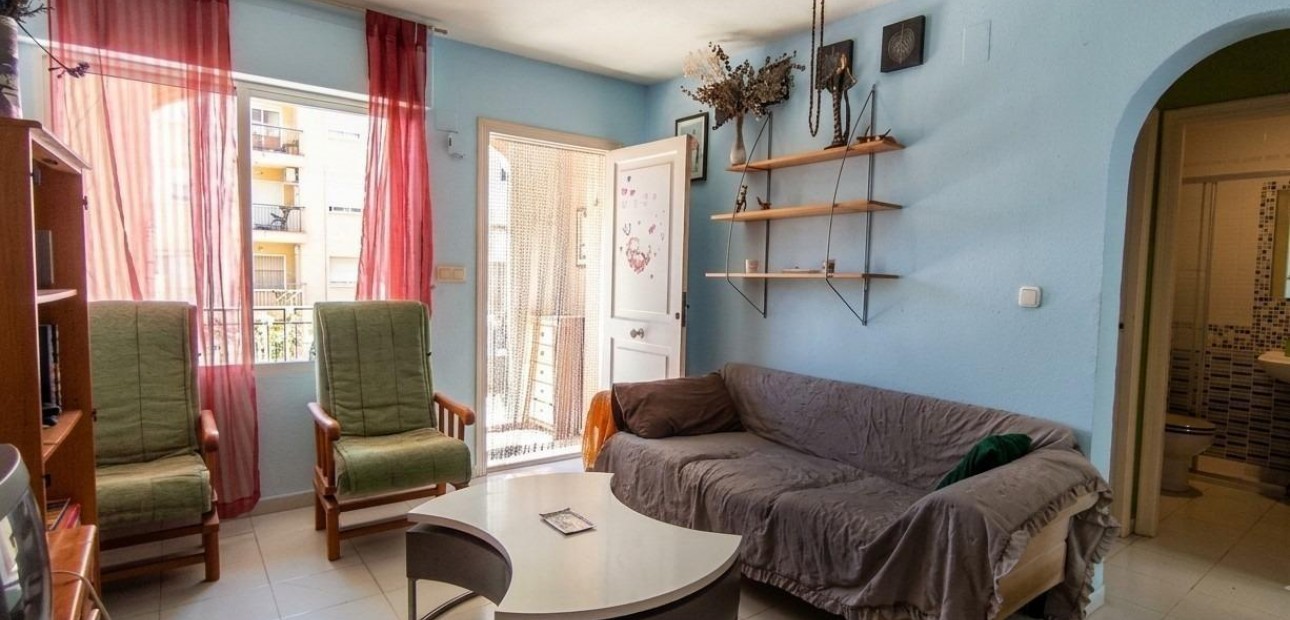 Sale - Bungalow -
Torrevieja - Los balcones