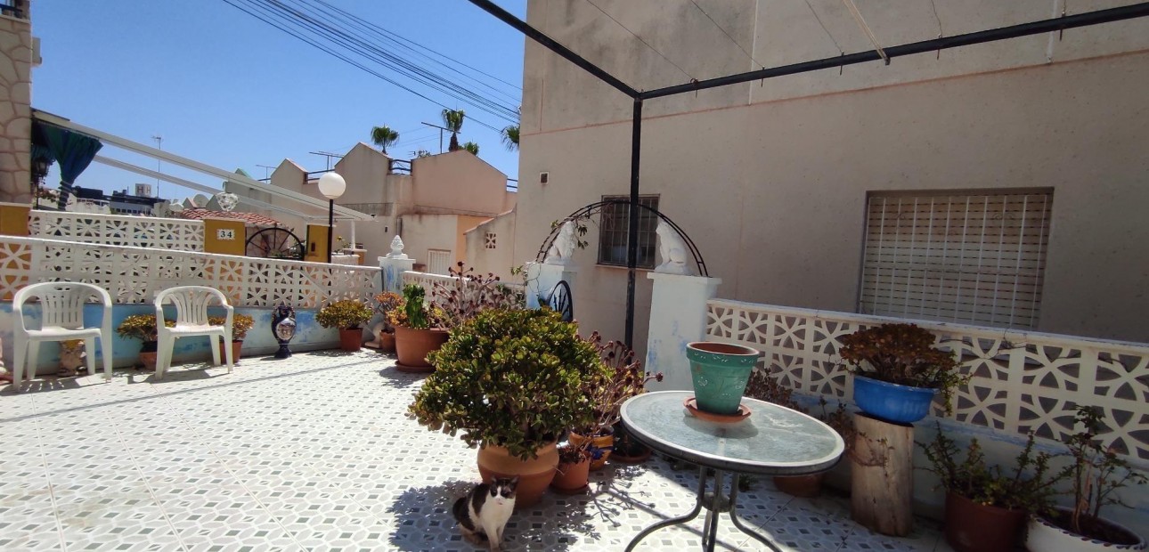 Sale - Bungalow -
Torrevieja - Los balcones