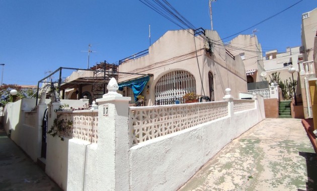 Sale - Bungalow -
Torrevieja - Los balcones