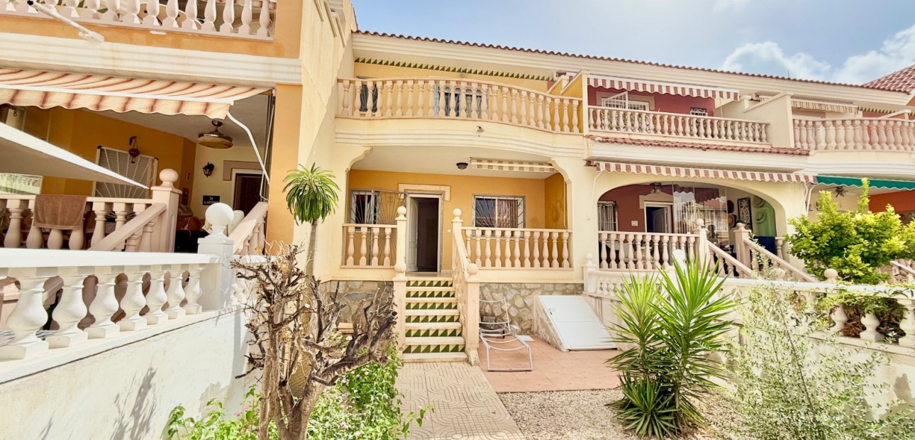 Venta - Adosado -
Ciudad Quesada - Doña Pepa