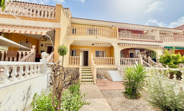Venta - Adosado -
Ciudad Quesada - Doña Pepa
