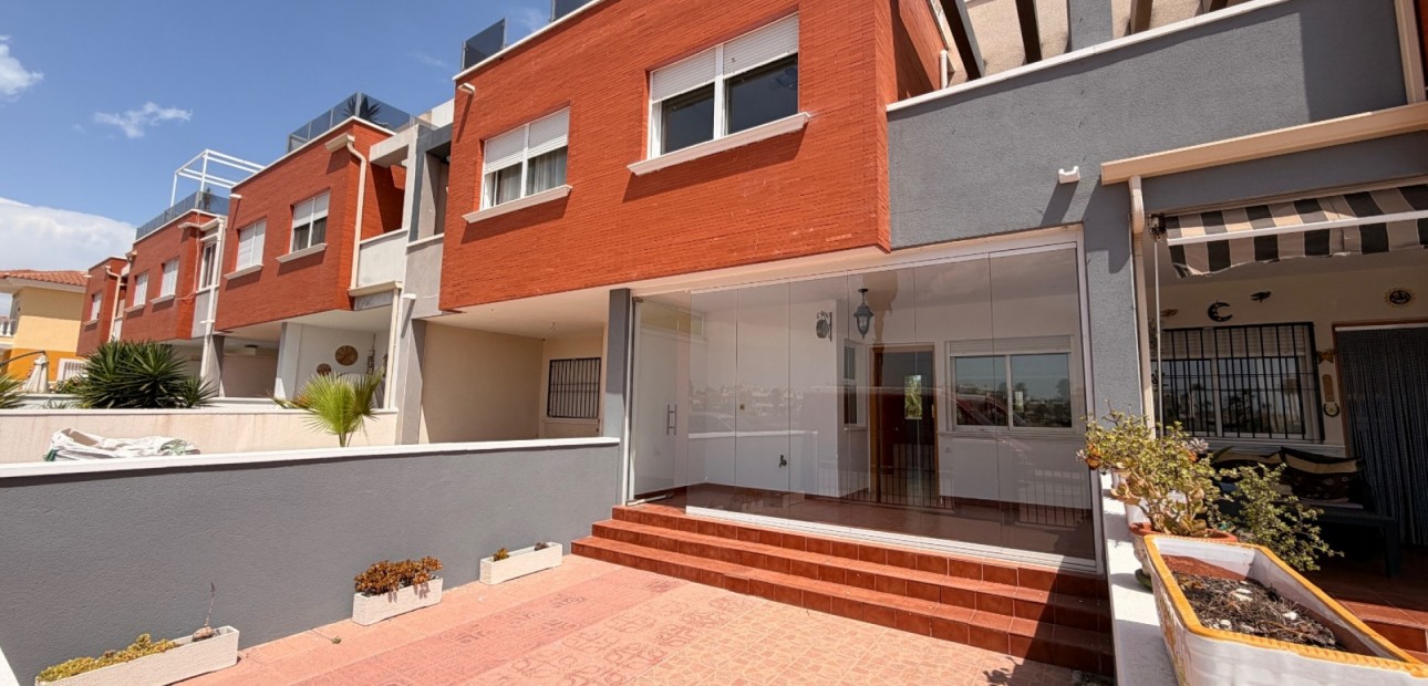 Venta - Adosado -
Ciudad Quesada - Doña Pepa