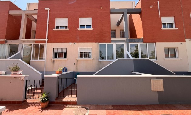 Venta - Adosado -
Ciudad Quesada - Doña Pepa