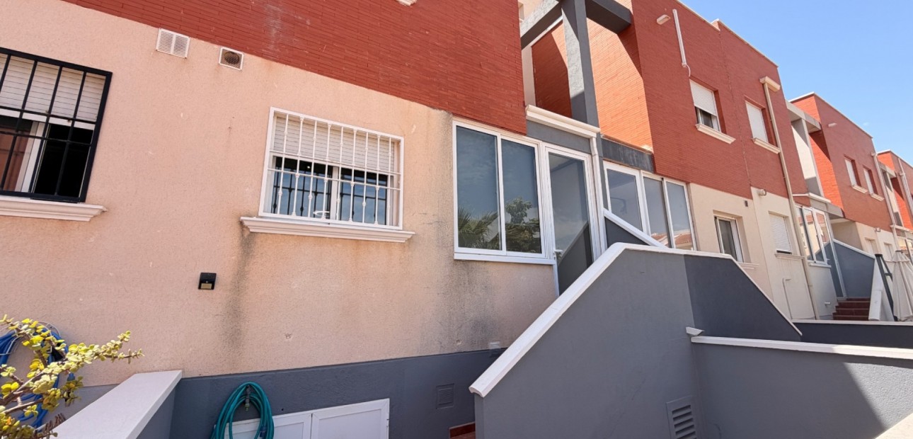 Venta - Adosado -
Ciudad Quesada - Doña Pepa