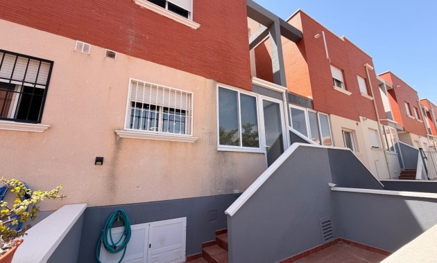 Venta - Adosado -
Ciudad Quesada - Doña Pepa