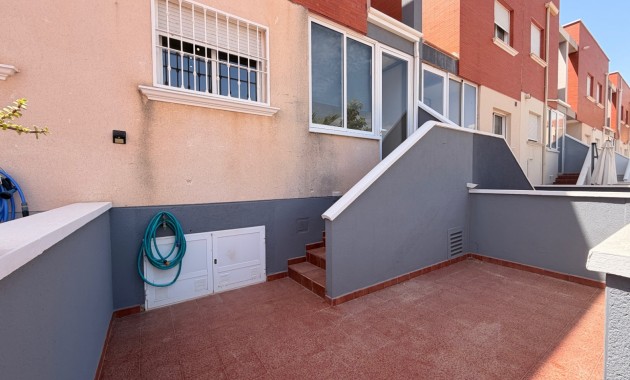 Venta - Adosado -
Ciudad Quesada - Doña Pepa