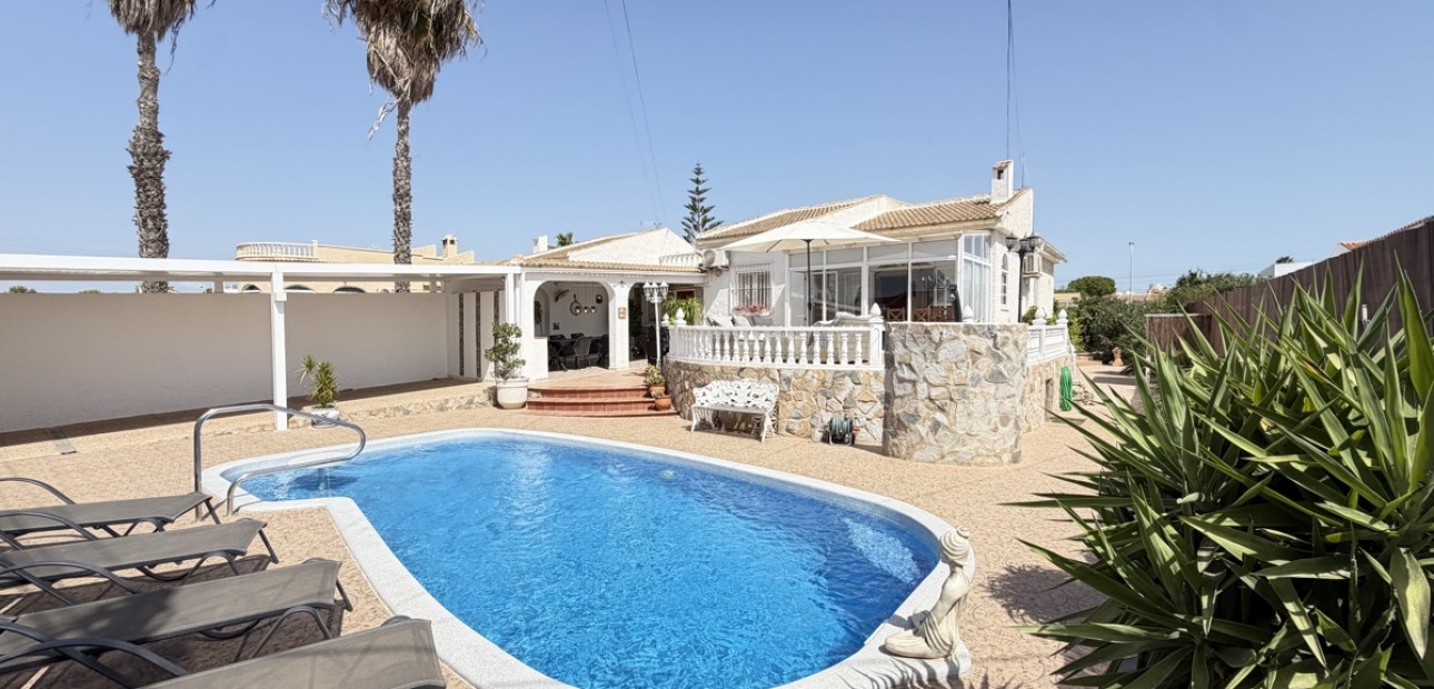 Venta - Detached Villa -
Torrevieja - San Luis