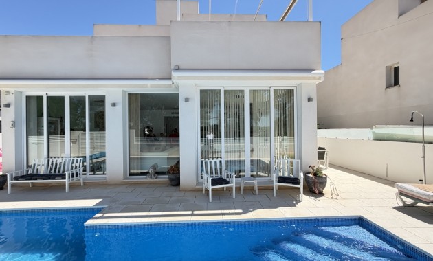 Venta - Detached Villa -
Orihuela Costa - Mil Palmeras