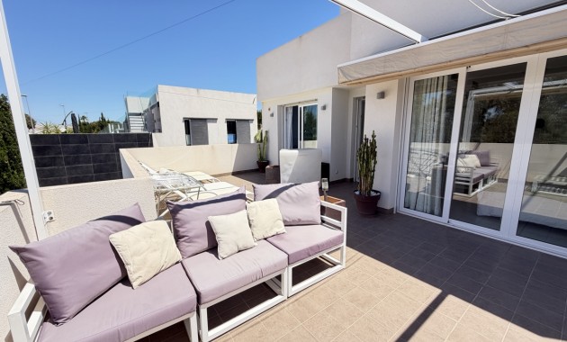 Venta - Detached Villa -
Orihuela Costa - Mil Palmeras