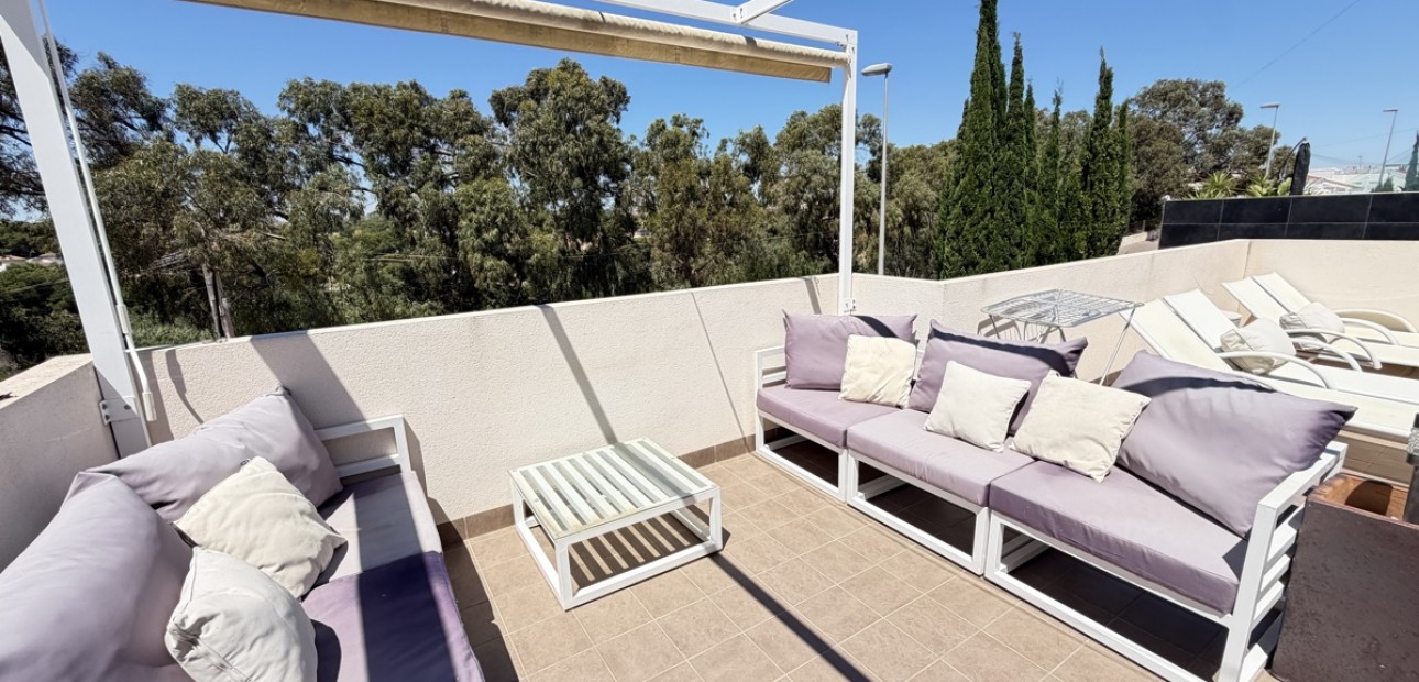 Venta - Detached Villa -
Orihuela Costa - Mil Palmeras