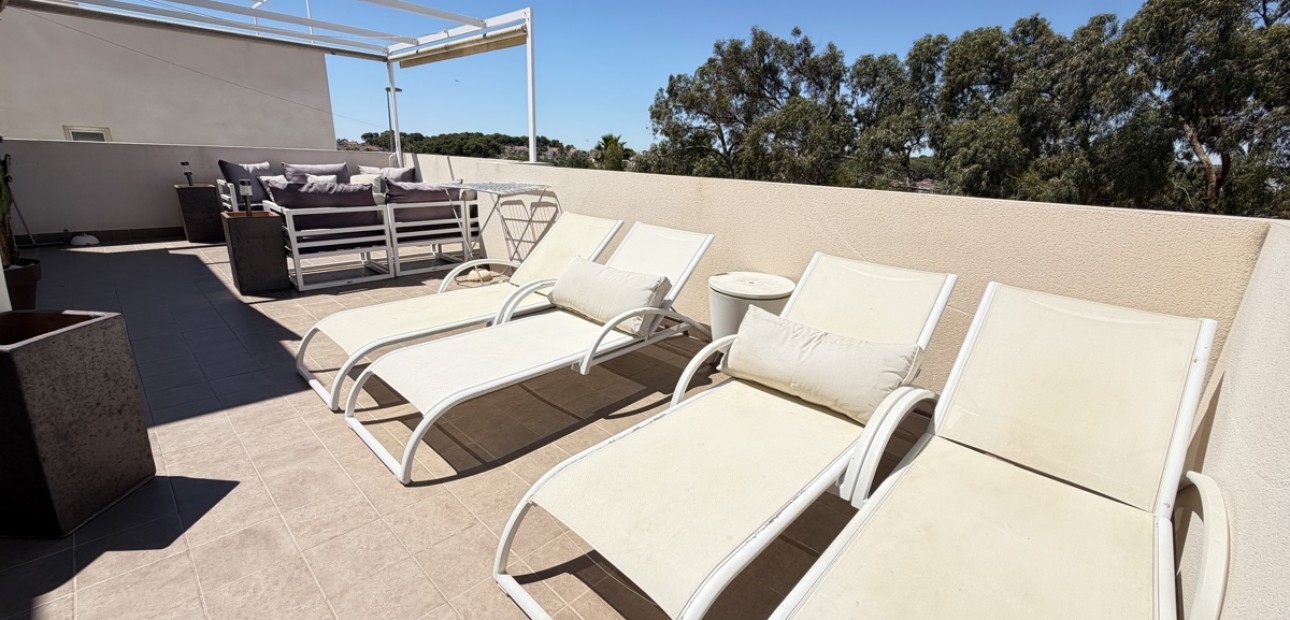 Venta - Detached Villa -
Orihuela Costa - Mil Palmeras
