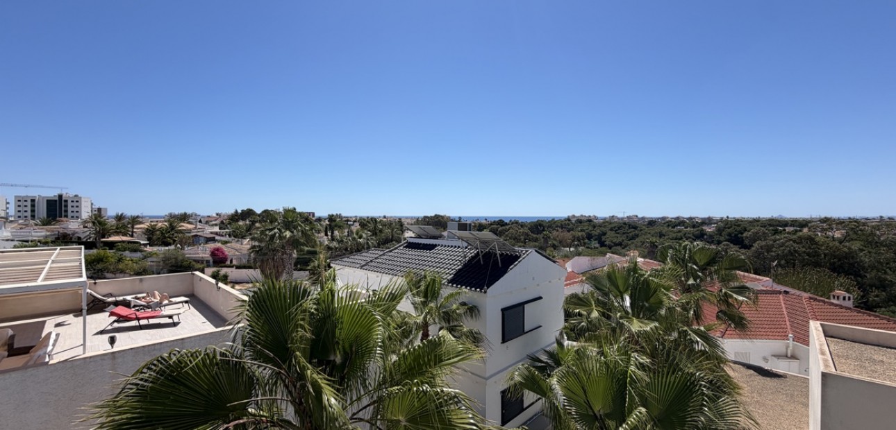 Venta - Detached Villa -
Orihuela Costa - Mil Palmeras
