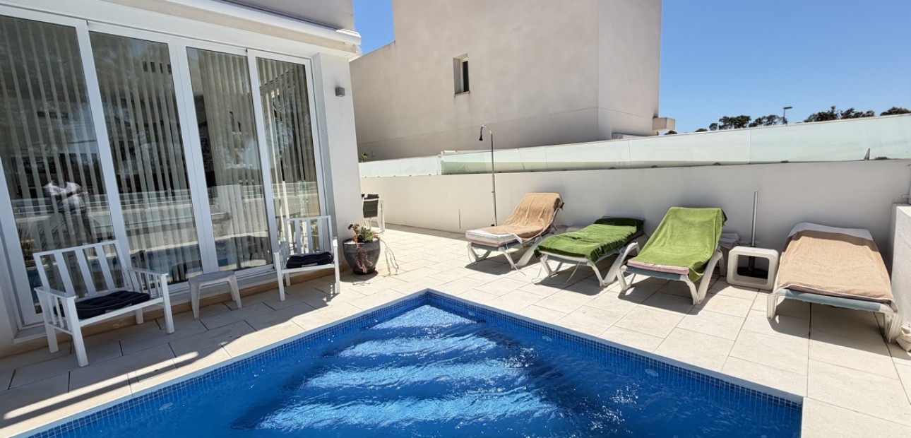 Venta - Detached Villa -
Orihuela Costa - Mil Palmeras