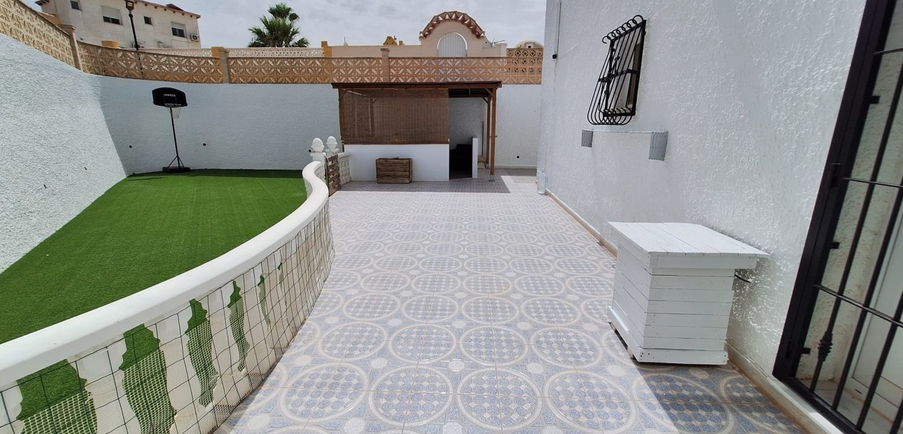 Venta - Bungalow -
Orihuela Costa - Villamartin