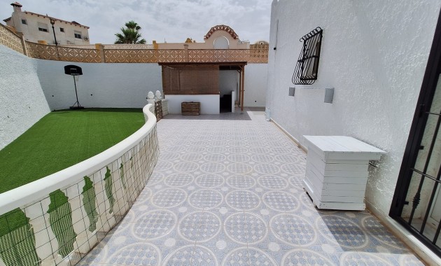 Venta - Bungalow -
Orihuela Costa - Villamartin