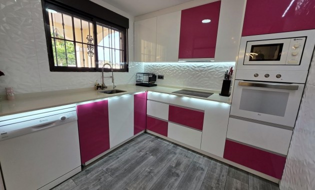 Venta - Villa -
Torrevieja - Aguas Nuevas