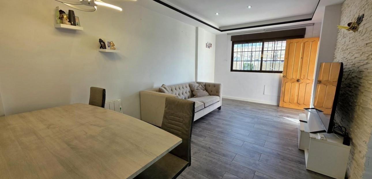Venta - Villa -
Torrevieja - Aguas Nuevas