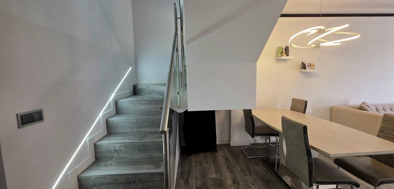 Venta - Villa -
Torrevieja - Aguas Nuevas