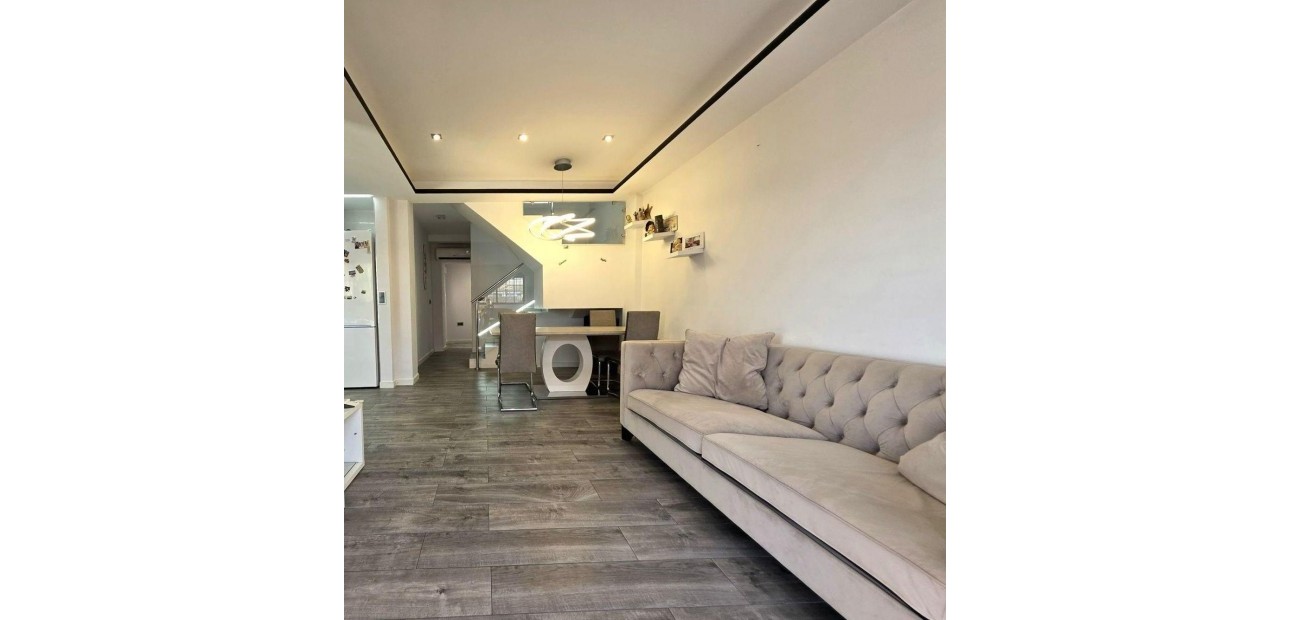 Venta - Villa -
Torrevieja - Aguas Nuevas