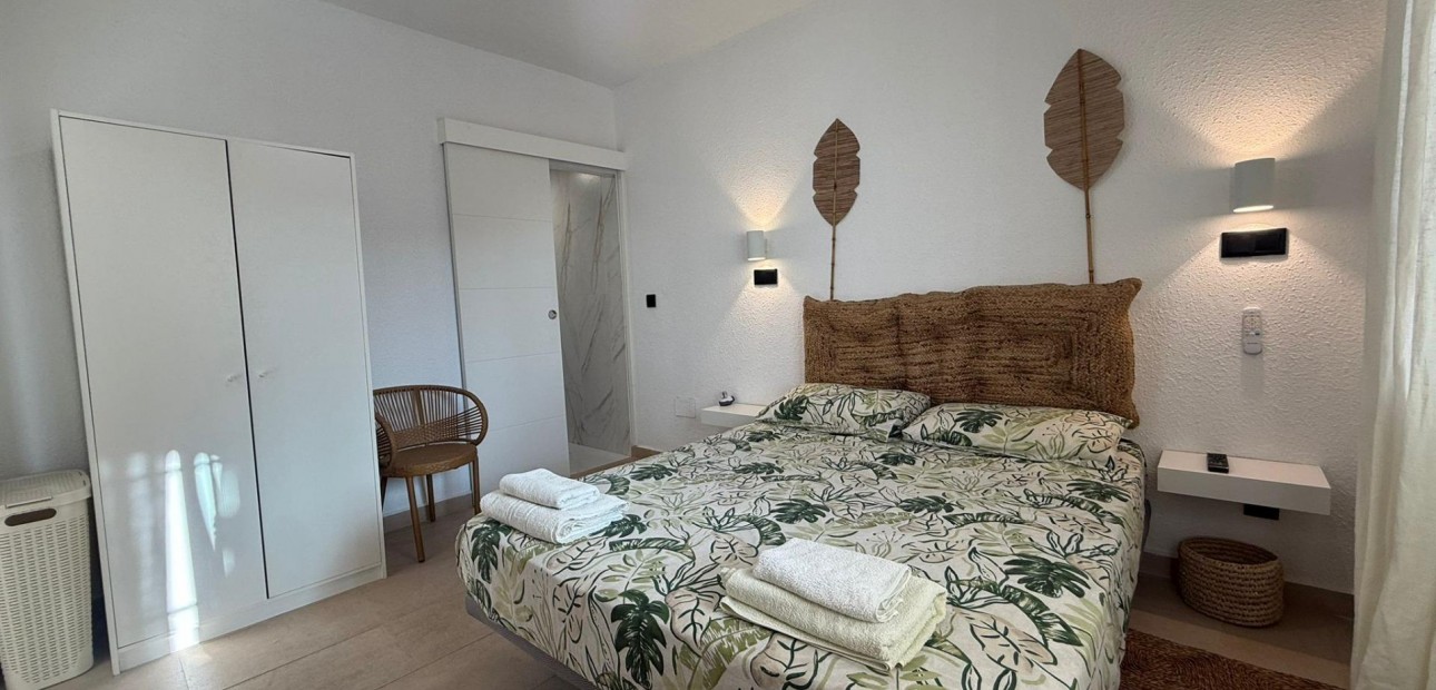 Venta - Bungalow -
Torrevieja - Miramar - Torre del Moro