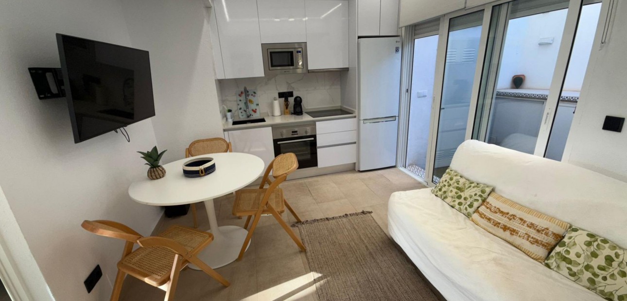 Venta - Bungalow -
Torrevieja - Miramar - Torre del Moro
