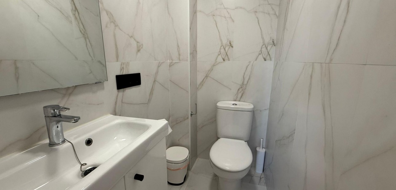 Venta - Bungalow -
Torrevieja - Miramar - Torre del Moro