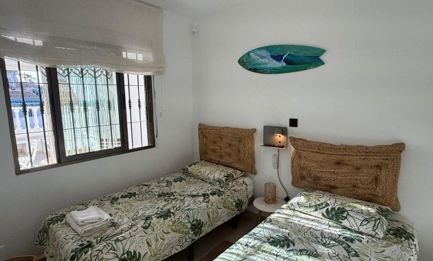 Venta - Bungalow -
Torrevieja - Miramar - Torre del Moro