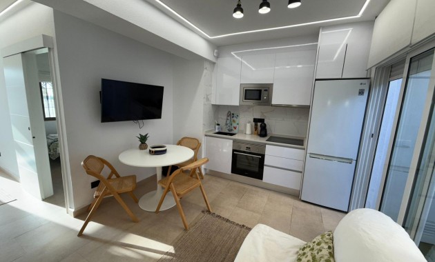 Venta - Bungalow -
Torrevieja - Miramar - Torre del Moro