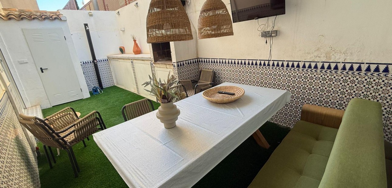 Venta - Bungalow -
Torrevieja - Miramar - Torre del Moro
