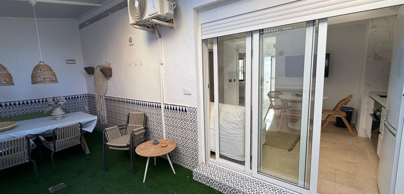 Venta - Bungalow -
Torrevieja - Miramar - Torre del Moro
