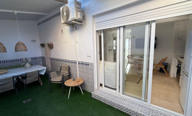 Venta - Bungalow -
Torrevieja - Miramar - Torre del Moro