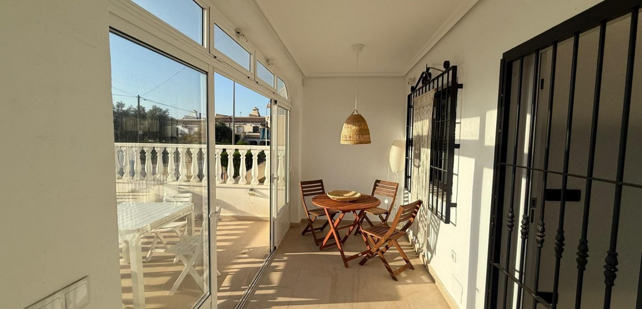 Venta - Bungalow -
Torrevieja - Miramar - Torre del Moro