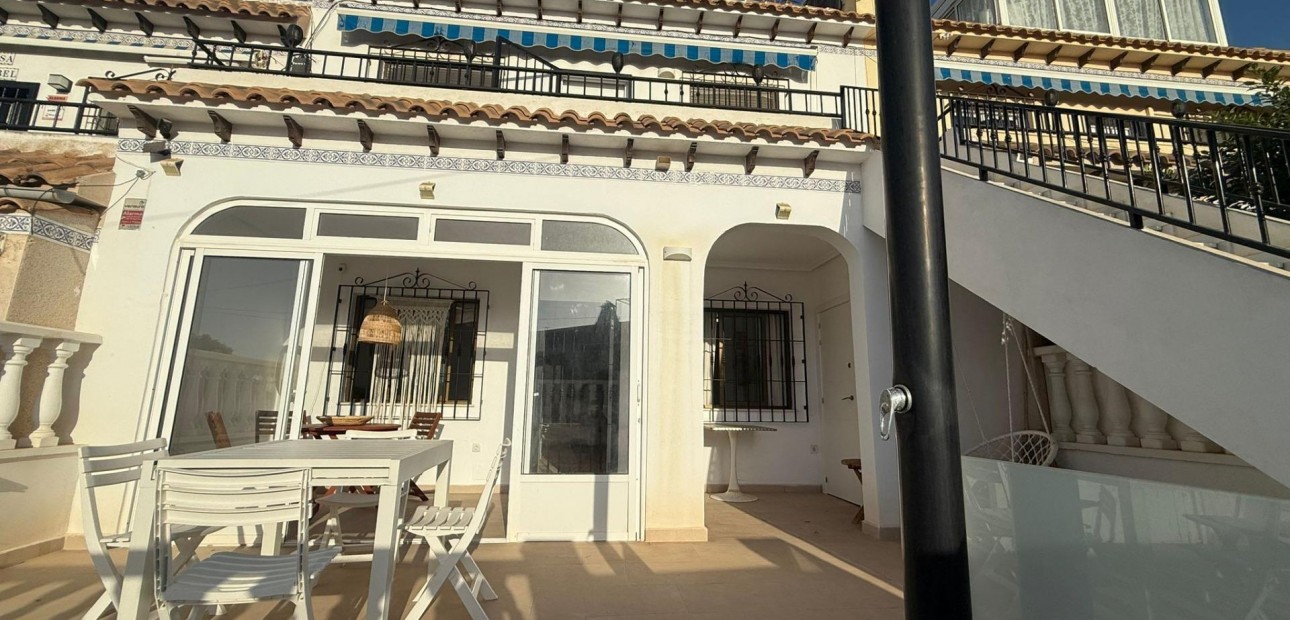 Venta - Bungalow -
Torrevieja - Miramar - Torre del Moro