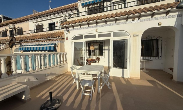 Venta - Bungalow -
Torrevieja - Miramar - Torre del Moro
