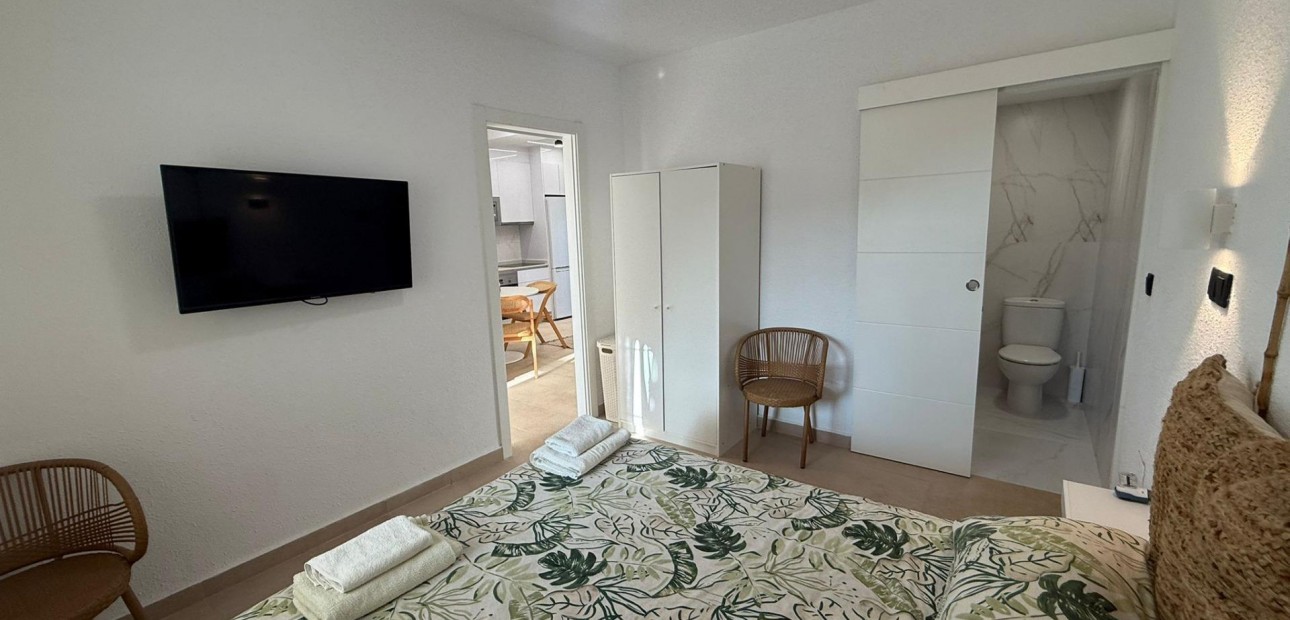 Venta - Bungalow -
Torrevieja - Miramar - Torre del Moro