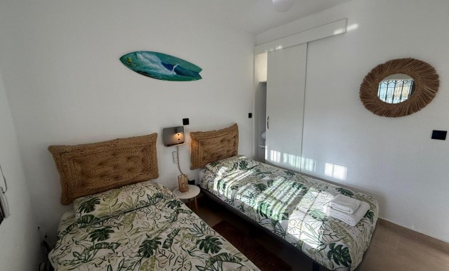 Venta - Bungalow -
Torrevieja - Miramar - Torre del Moro