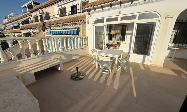 Venta - Bungalow -
Torrevieja - Miramar - Torre del Moro