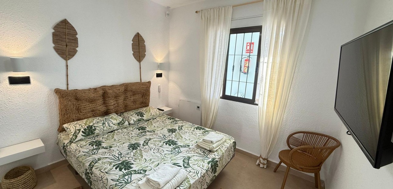 Venta - Bungalow -
Torrevieja - Miramar - Torre del Moro