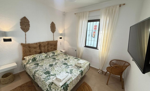 Venta - Bungalow -
Torrevieja - Miramar - Torre del Moro