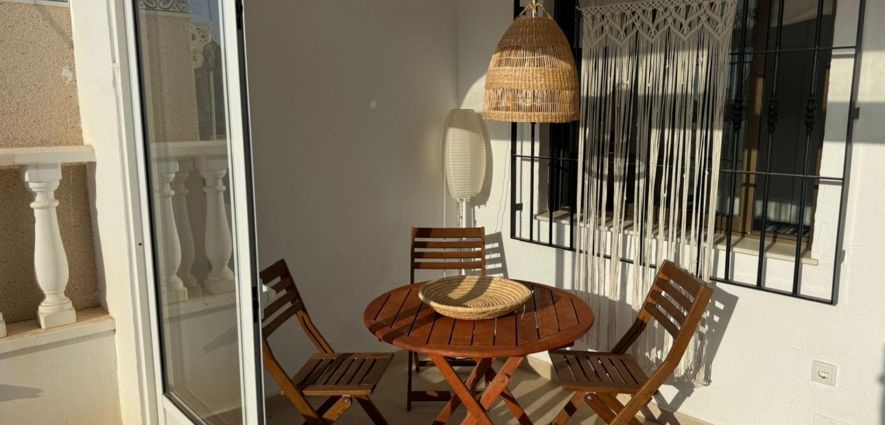 Venta - Bungalow -
Torrevieja - Miramar - Torre del Moro
