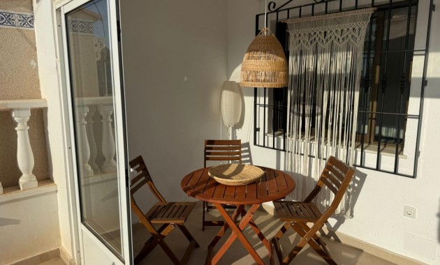 Venta - Bungalow -
Torrevieja - Miramar - Torre del Moro